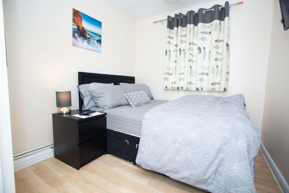 undefined Charming 2-bedroom House 4