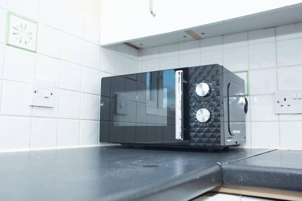 Charming 2-bedroom House House 10