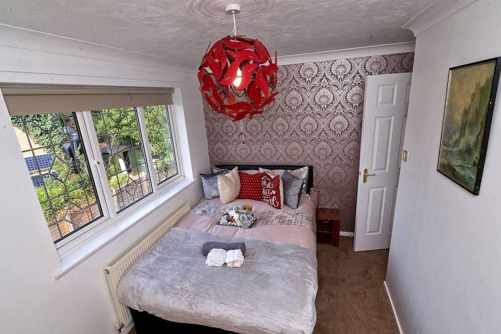 undefined 25 Mins to CL! London Amazing 2bedhome Sleeps 1-5 9