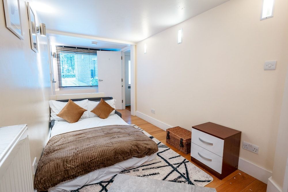 undefined Immaculate 3-bed House in Central London 10