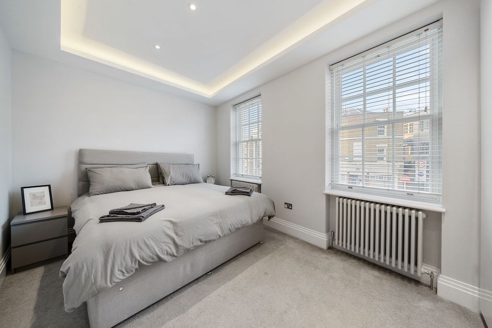 undefined Modern Townhouse With Cinema Room in London SE1 8