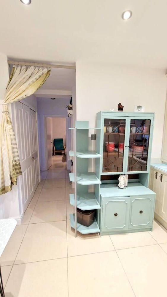 Modern 3-bed House in Surrey Quays House 20