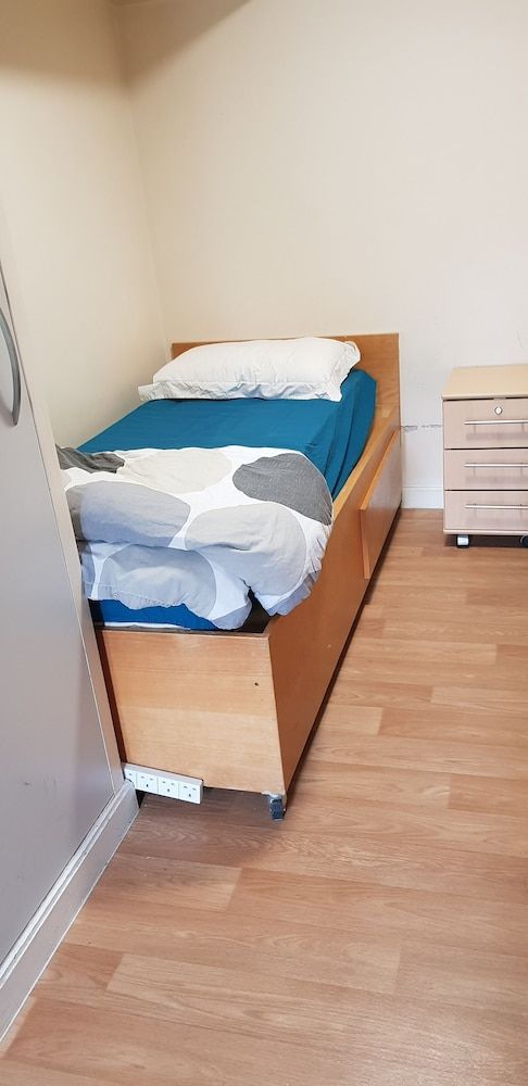 undefined Davies Court - Hostel 4