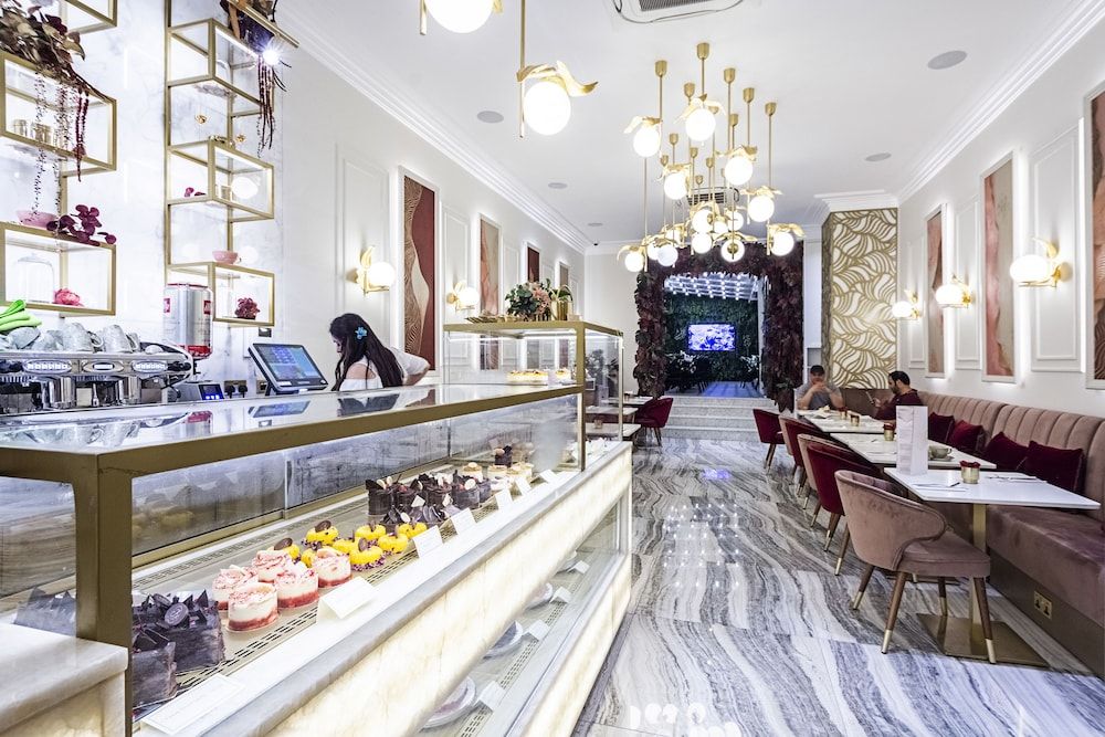 undefined Billionaire Suites Kensington 9