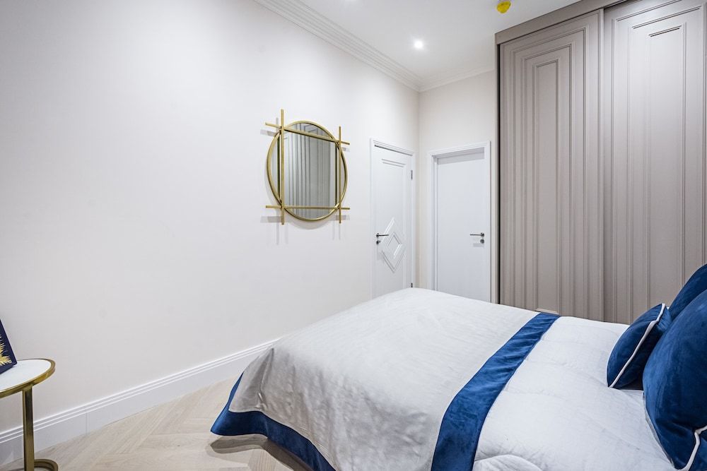 undefined Billionaire Suites Kensington