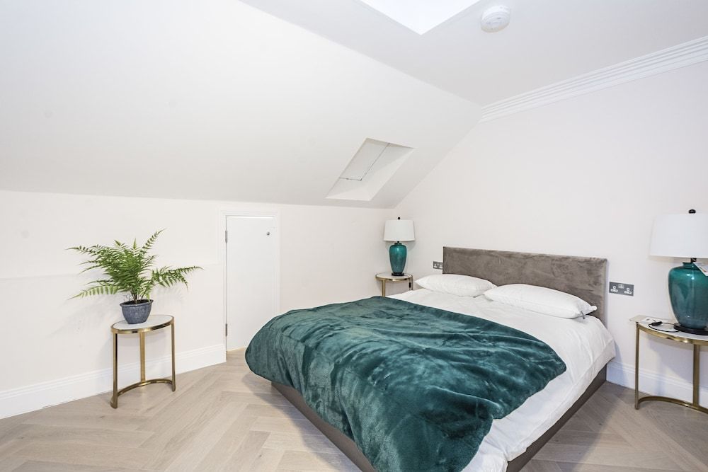 Billionaire Suites Kensington Executive Apartment, 1 Bedroom 4