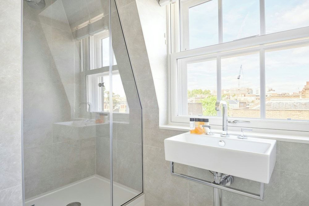 Sonder by Marriott Bonvoy Sloane Square Apartments Chelsea Apartment, 2 Bedrooms 9