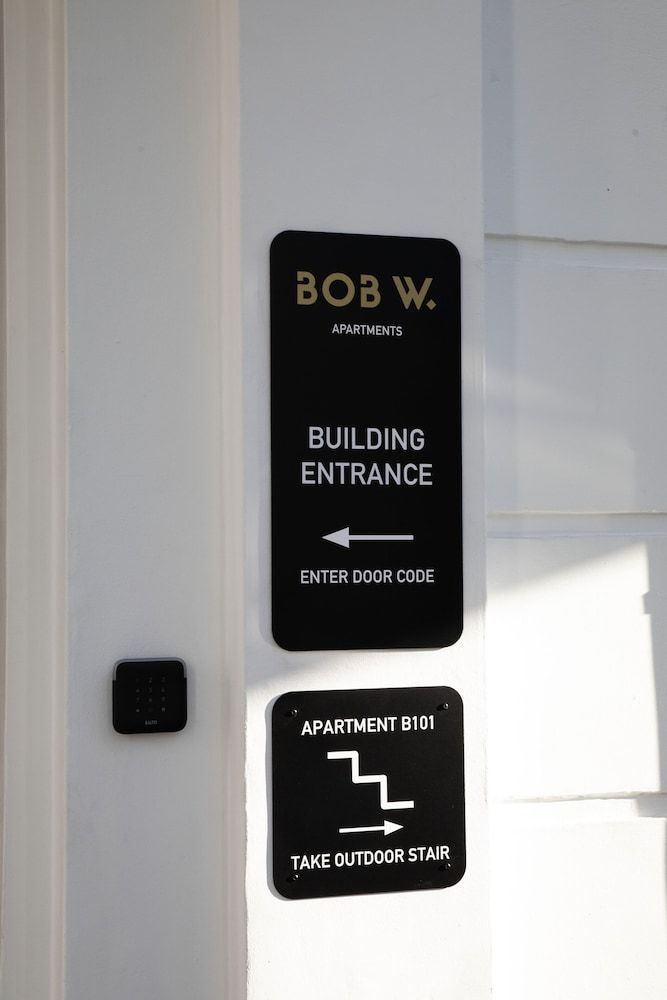 undefined Bob W Hyde Park 9