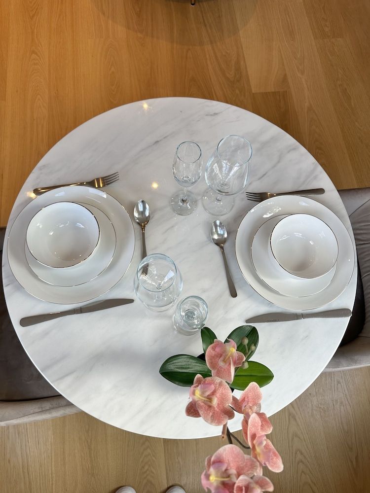 undefined Nightingale Suites 10