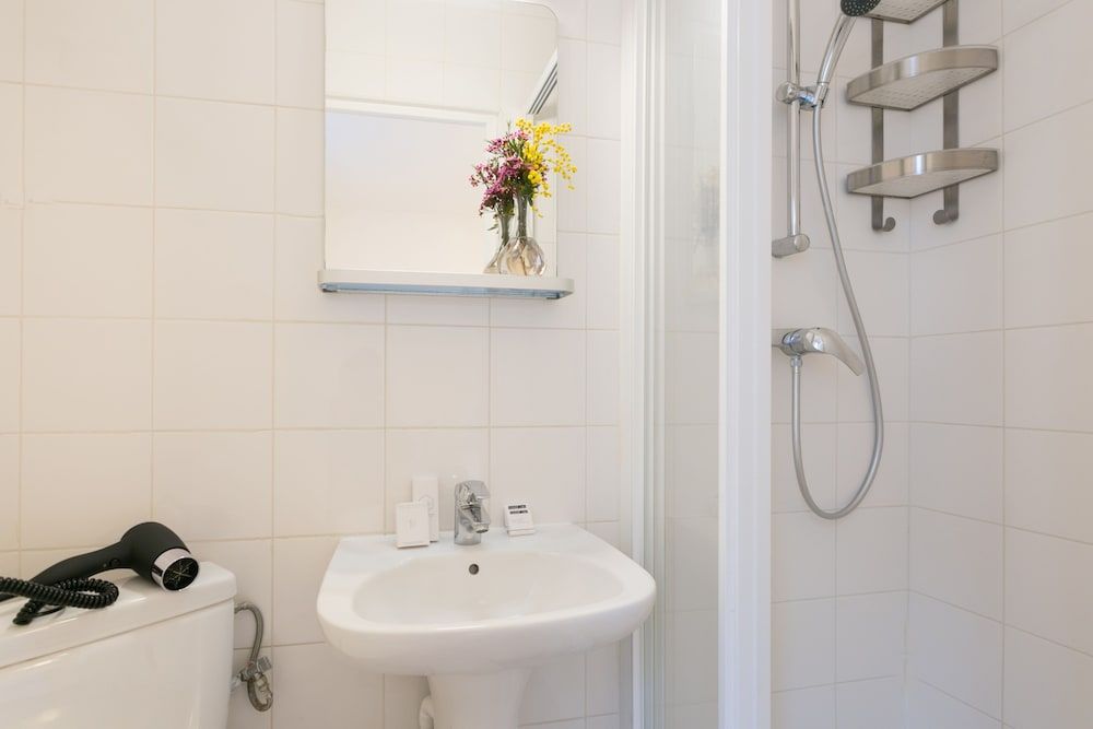 Hôtel Hector Junior Room, Multiple Beds, Non Smoking 5