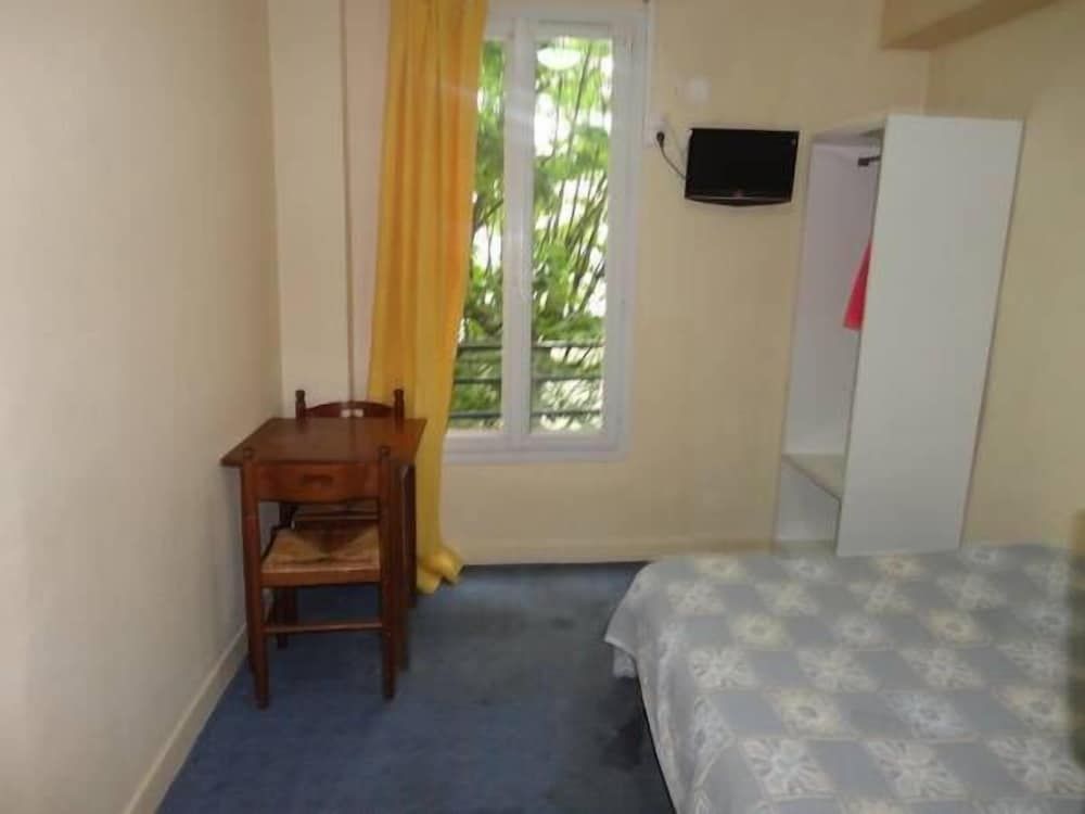 Hotel Santana Economy Room (shared toilets) 2