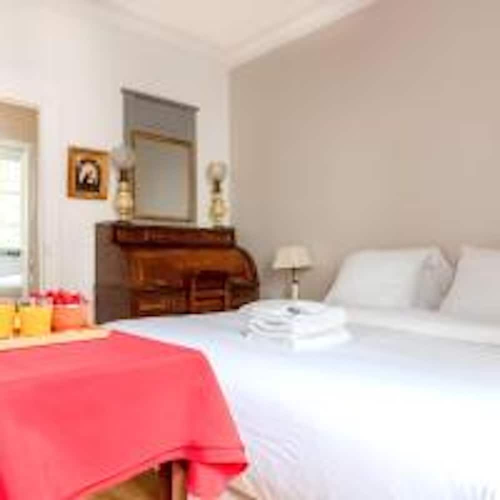 undefined Eiffel Tower Lourmel Residence 5