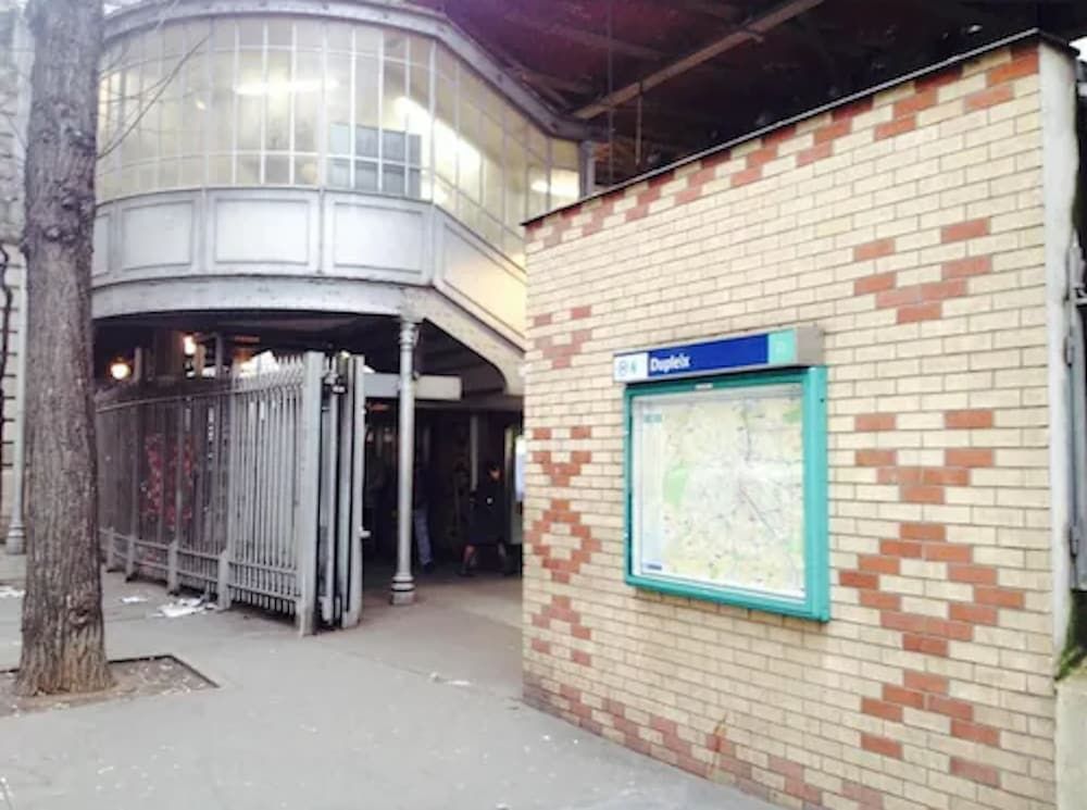 undefined Eiffel Tower Lourmel Residence 3