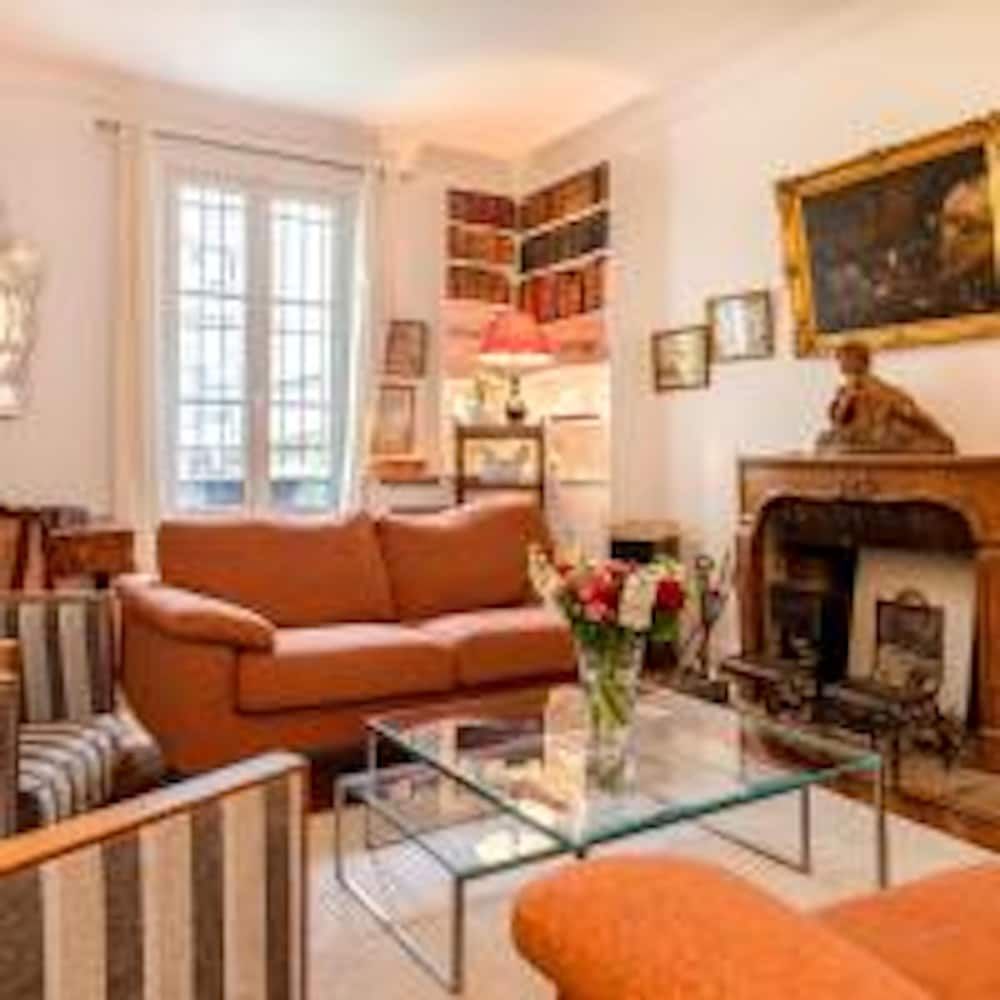 undefined Eiffel Tower Lourmel Residence 2