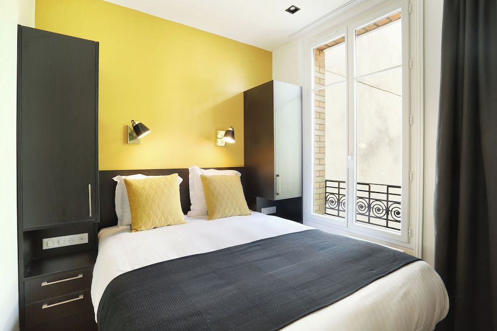 undefined YAYS Paris Zola by Numa 7