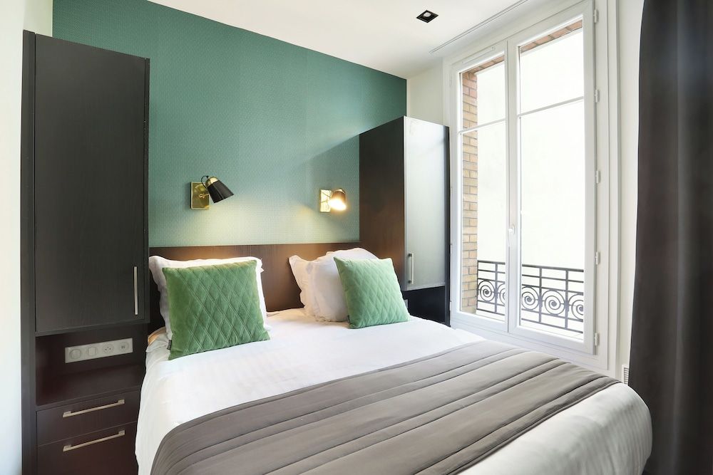 undefined YAYS Paris Zola by Numa 8