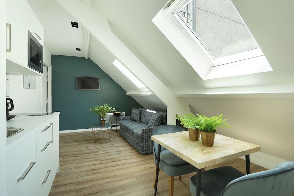 YAYS Paris Zola by Numa 1 Bedroom Apartment 7