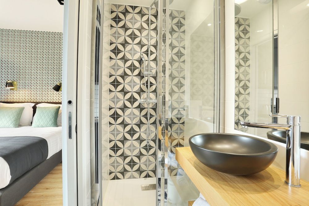 YAYS Paris Zola by Numa Medium Studio with Kitchen 6