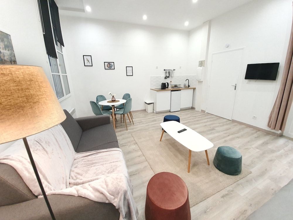 Home Sweet Home - Marais Apartment, Terrace 13