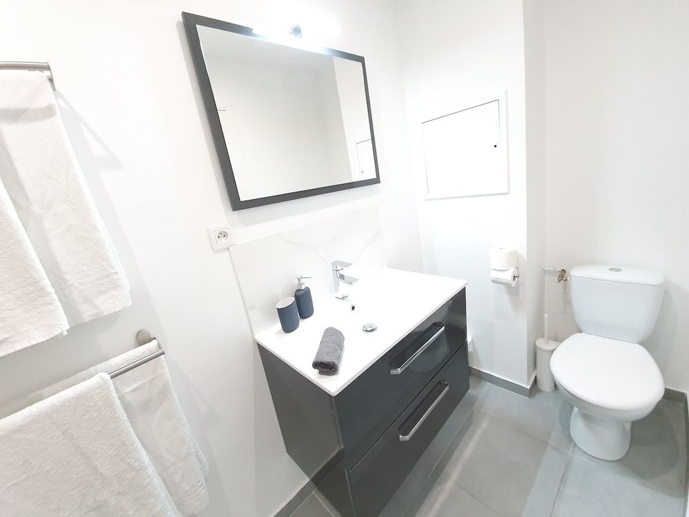 Home Sweet Home - Marais Apartment, Terrace 6