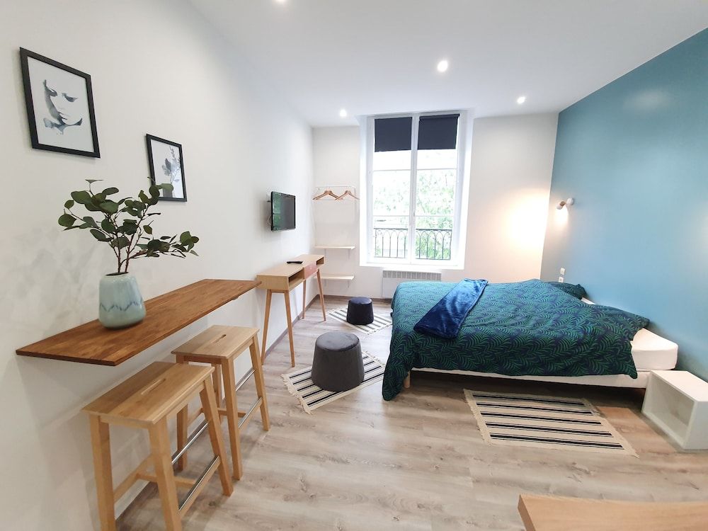 Home Sweet Home - Marais Studio 5