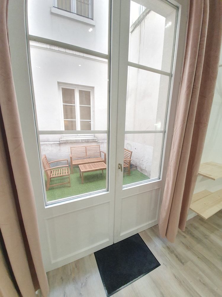 Home Sweet Home - Marais Apartment, Terrace 4