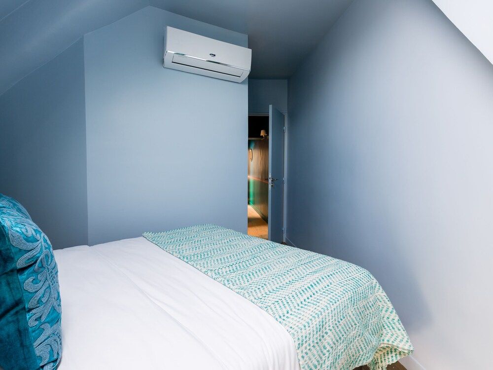 Luxury 2 Bedroom Duplex - Beautiful Monument View Luxury Apartment, Multiple Beds, City View 6