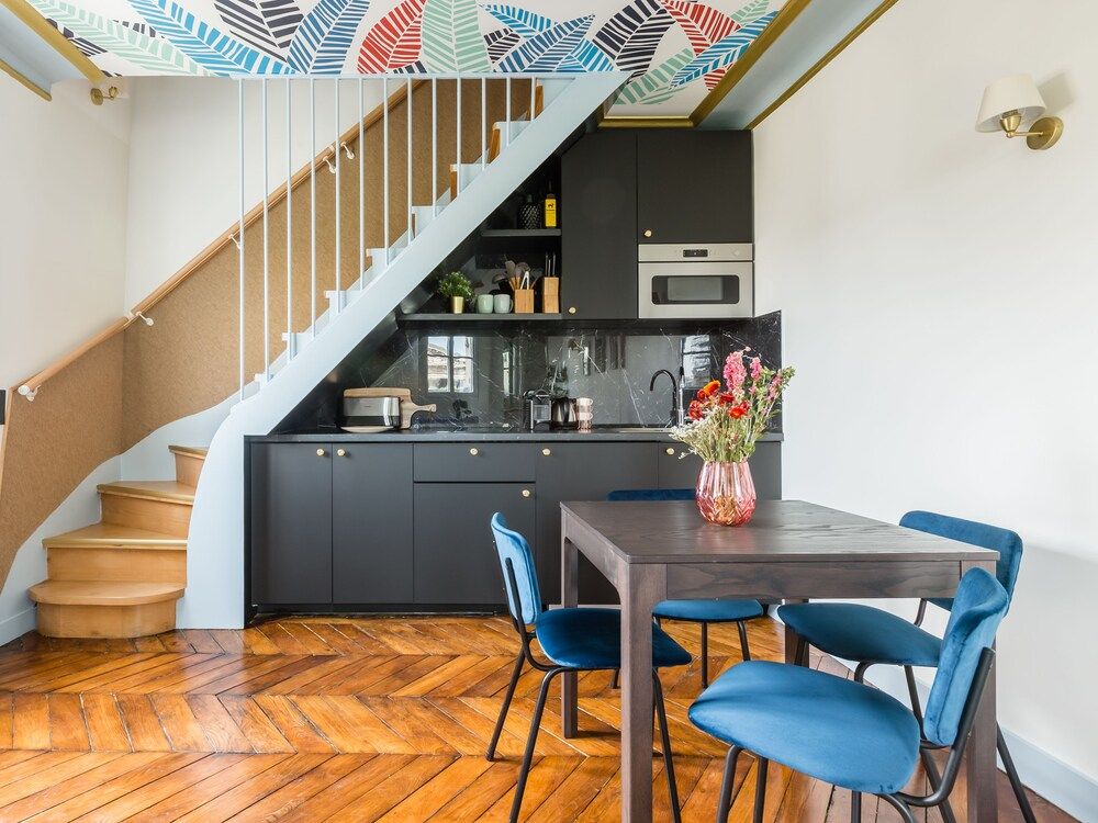 Luxury 2 Bedroom Duplex - Beautiful Monument View Luxury Apartment, Multiple Beds, City View 9