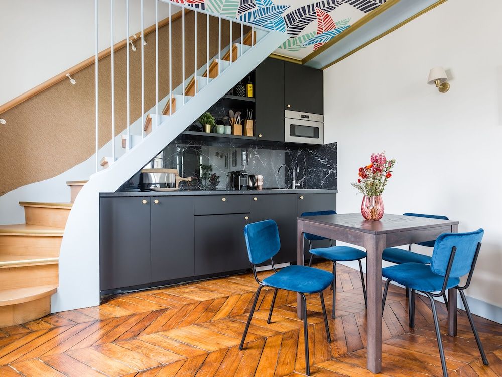 Luxury 2 Bedroom Duplex - Beautiful Monument View Luxury Apartment, Multiple Beds, City View 11