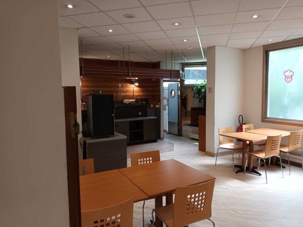 undefined Multire Paris XV 7