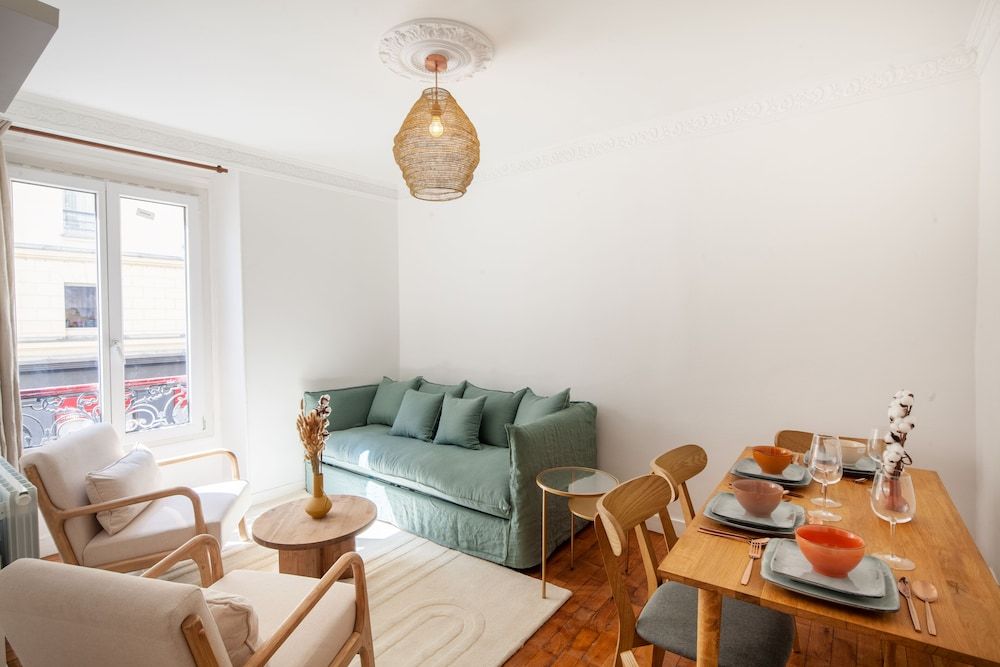 undefined Eiffel Tower Rue Cler 3