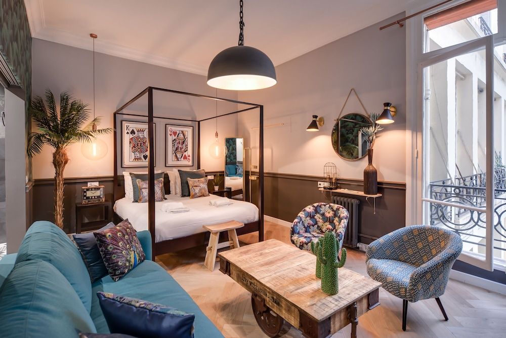 The Royal Elysée Suite