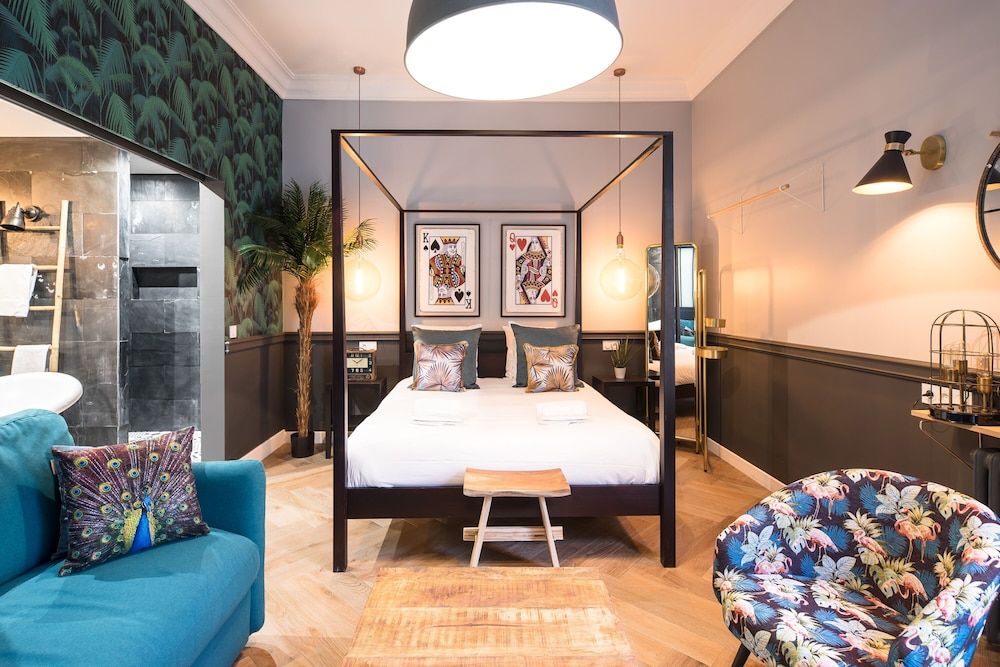 undefined The Royal Elysée Suite 5