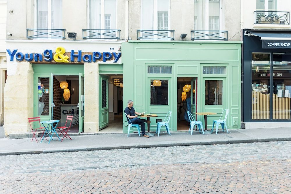 undefined Young & Happy Latin Quarter by Hiphophostels 7