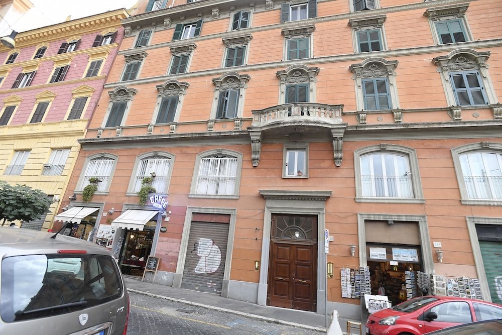 undefined Laterano 250 - Colosseo 2