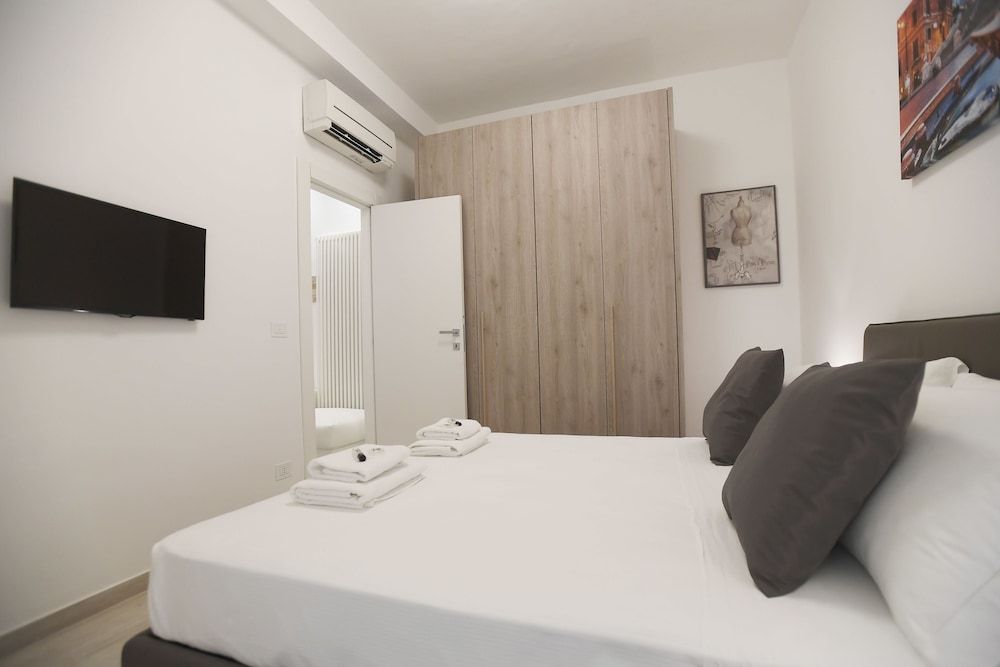 undefined Laterano 250 - Colosseo 7