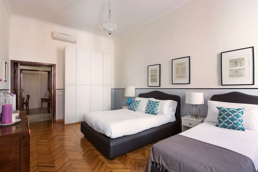 undefined Rome Accommodation - Villa Medici 5