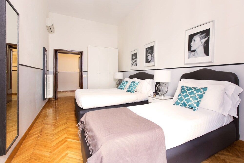 undefined Rome Accommodation - Villa Medici 9