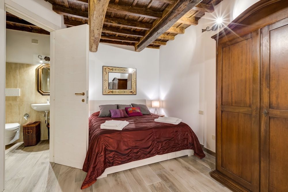 undefined Pellegrino Campo de' Fiori Suite 6