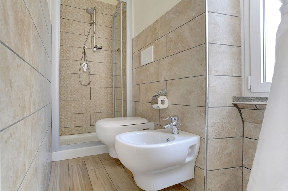 undefined APPARTAMENTO SANTI QUATTRO 1 e 2 - COLOSSEO 10