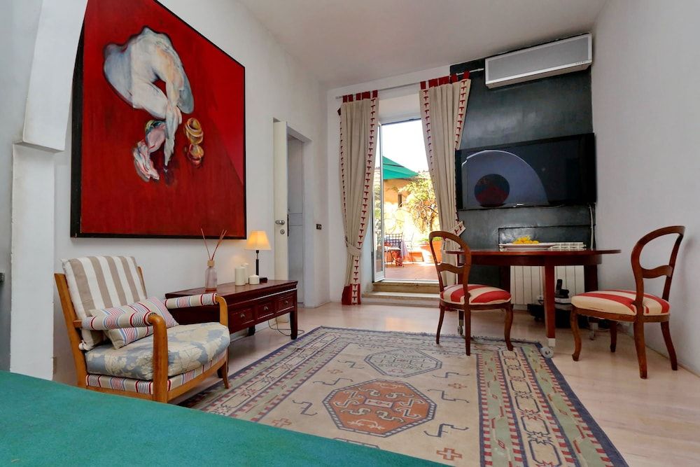 Garibaldi - WR Apartments Apartment, 2 Bedrooms 14