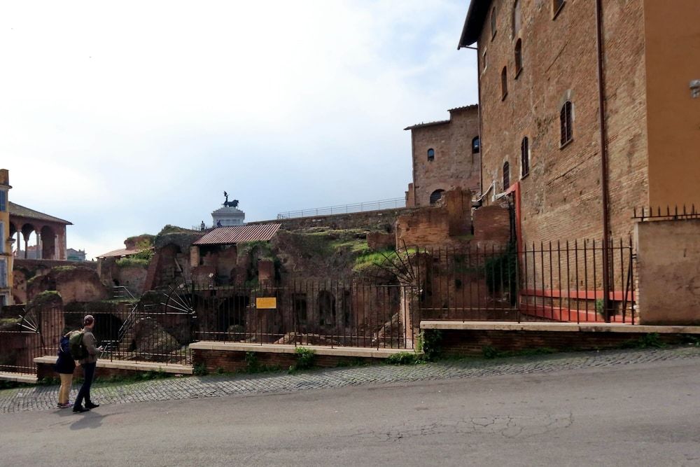 undefined Grillo - WR Apartments 3