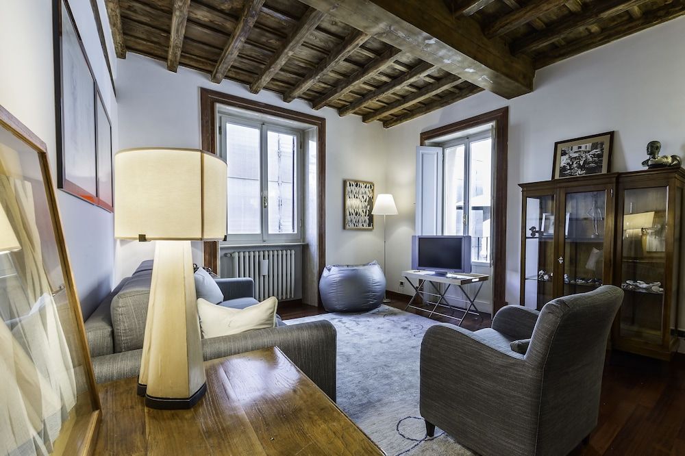 undefined Luxury Flat in the Center of Rome