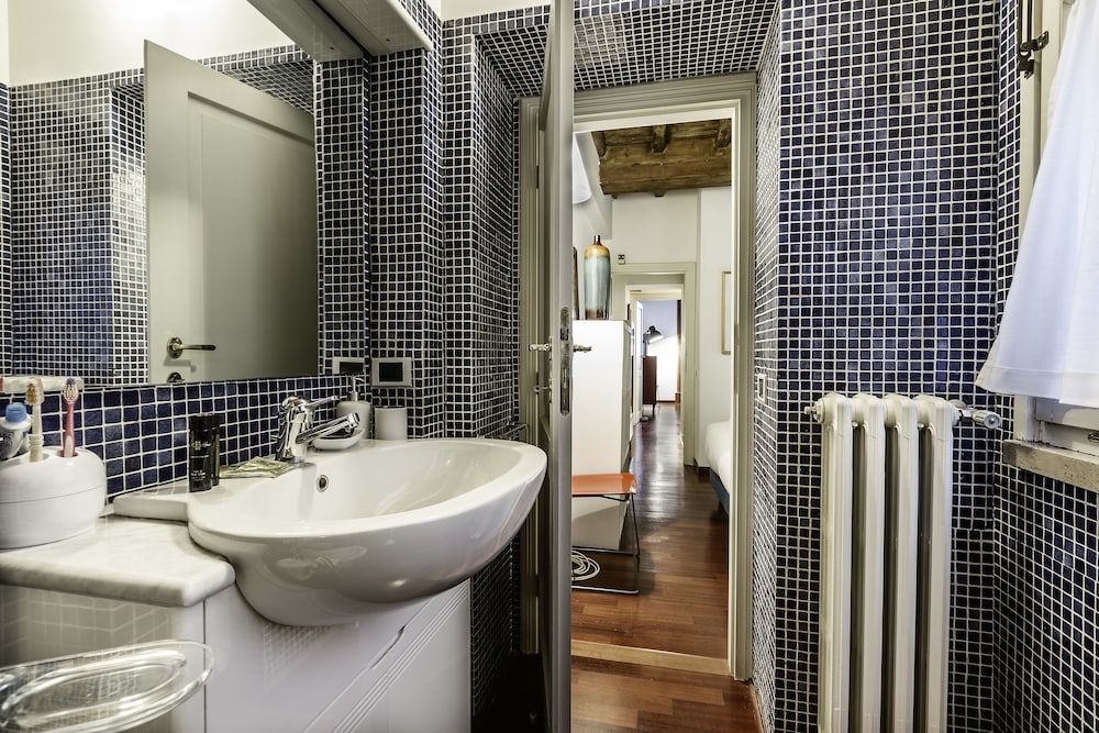 Luxury Flat in the Center of Rome Apartment, 2 Bedrooms, Non Smoking 9