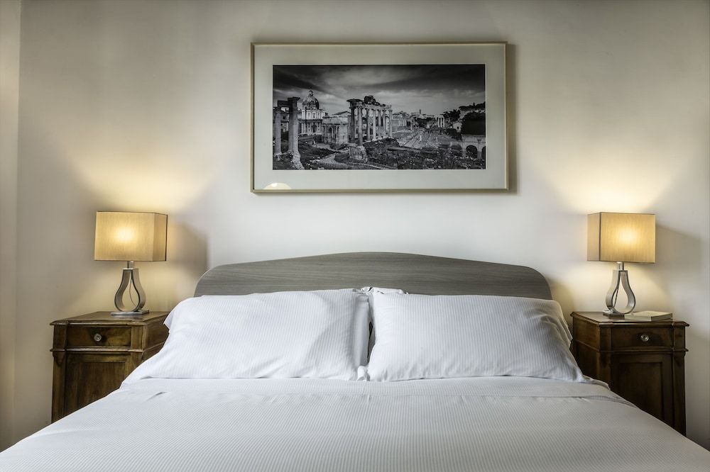 undefined Luxury Flat in the Center of Rome 8