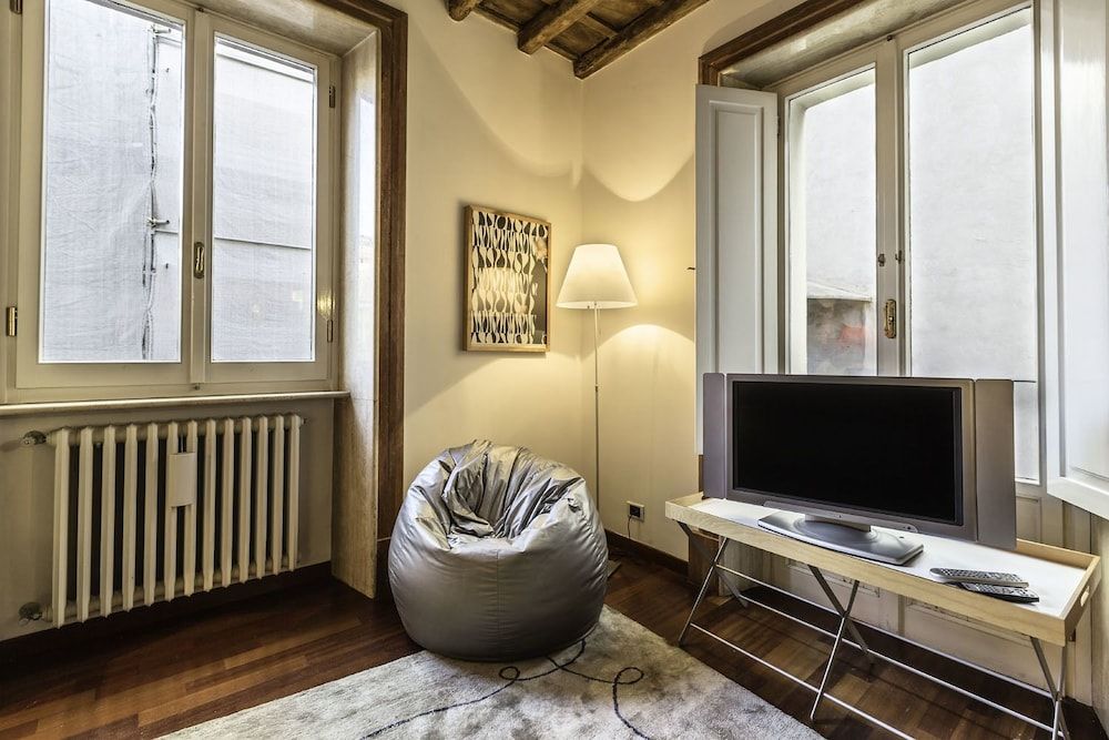 Luxury Flat in the Center of Rome Apartment, 2 Bedrooms, Non Smoking 10