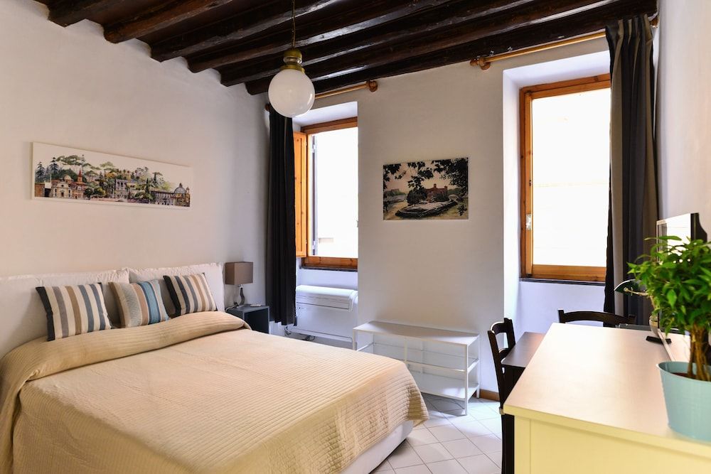 undefined Spanish Steps Cozy Studio 8