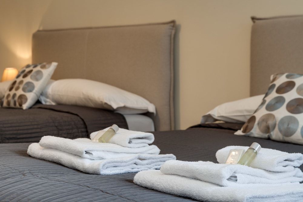 undefined Travel & Stay - Sistina 6