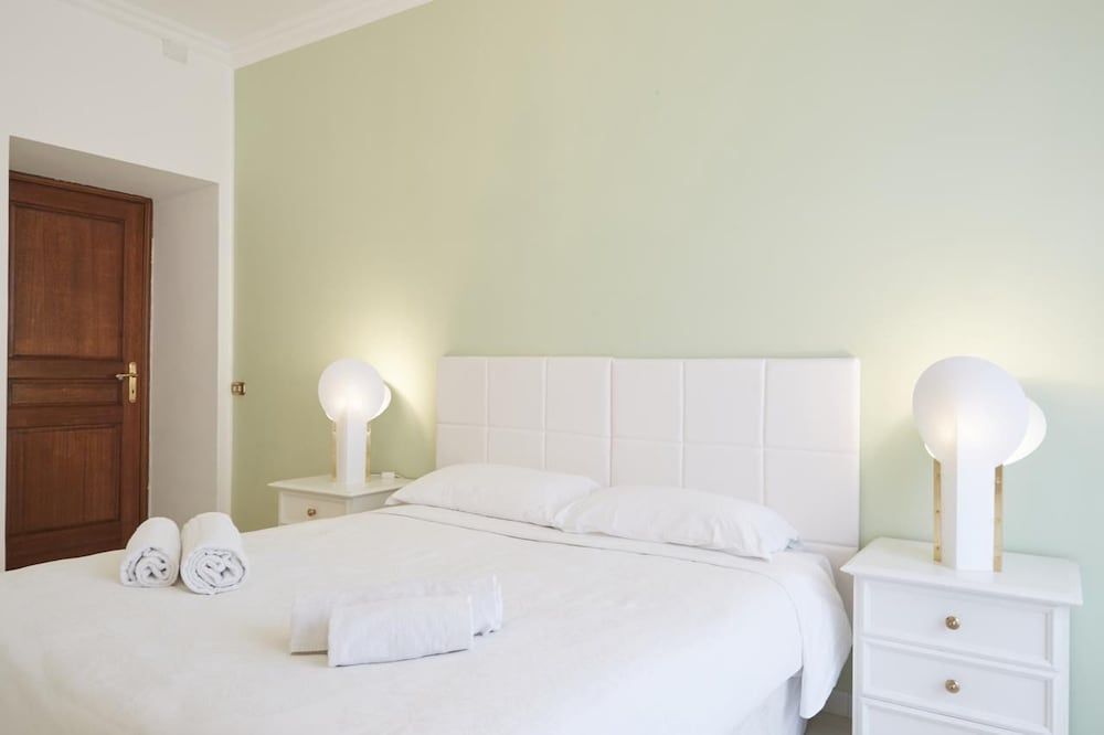 undefined Flaminio & Popolo Large Apartment 9