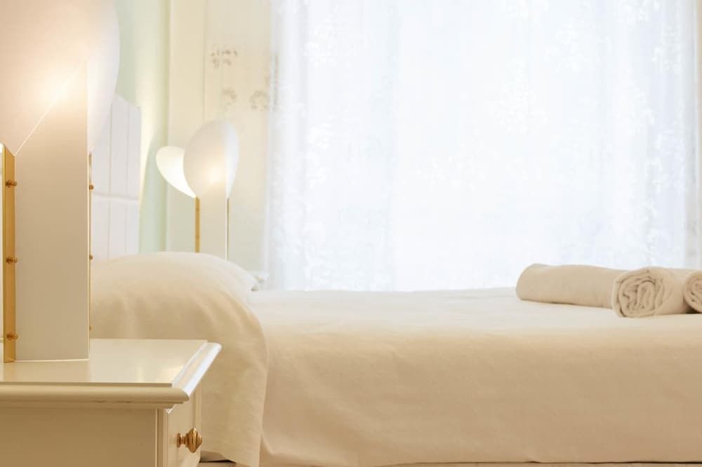 undefined Flaminio & Popolo Large Apartment 10